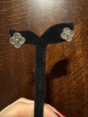 Sterling silver clover Floral Stud Earrings - Women Jewelry